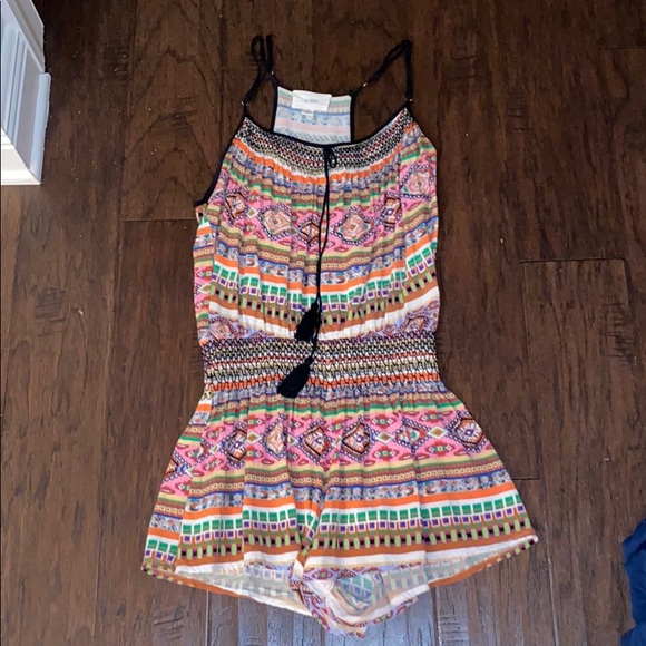 Patterned Romper - Picture 1 of 5